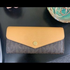 MICHAEL KORS LARGE WALLET
